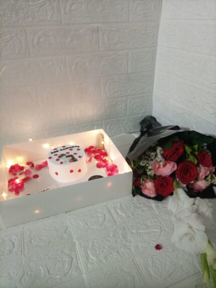 Bento Cakes With Gift
